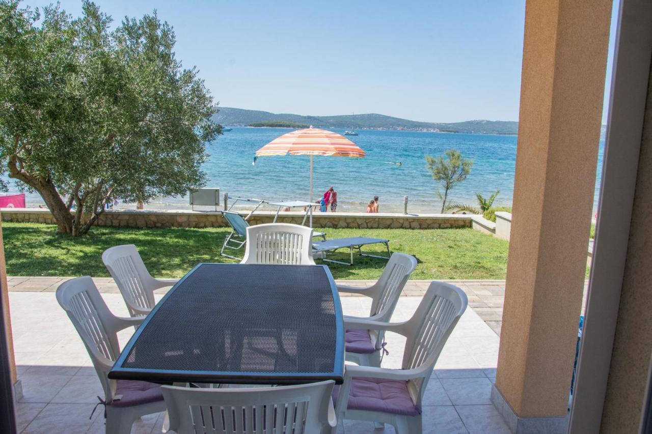 Apartments Citrine On The Beach بيوغْغاد نا موغو المظهر الخارجي الصورة