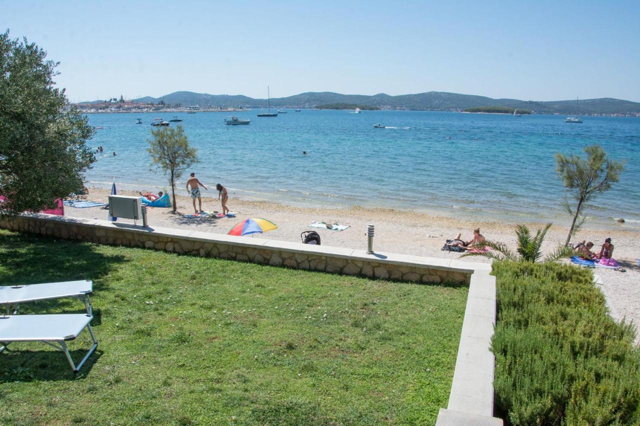 Apartments Citrine On The Beach بيوغْغاد نا موغو المظهر الخارجي الصورة