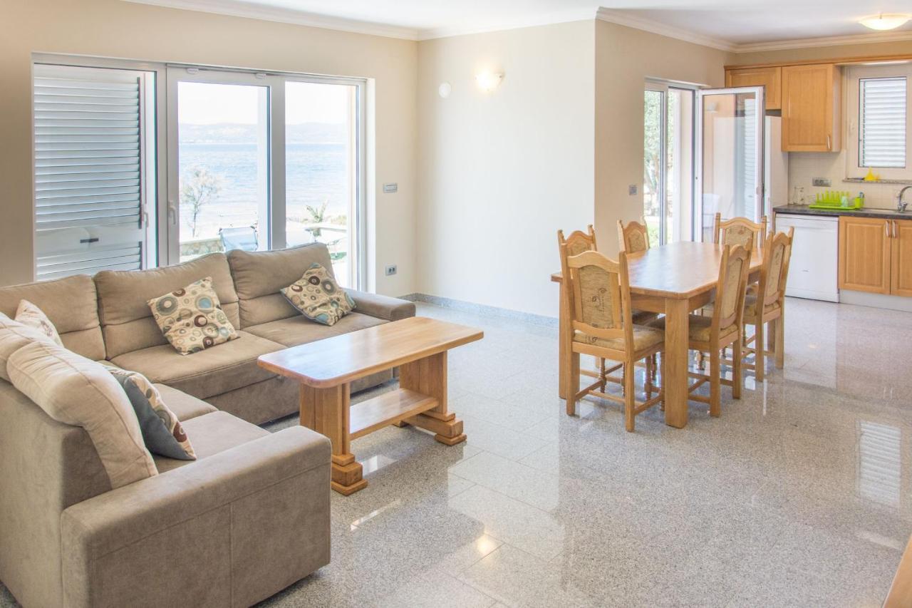 Apartments Citrine On The Beach بيوغْغاد نا موغو المظهر الخارجي الصورة