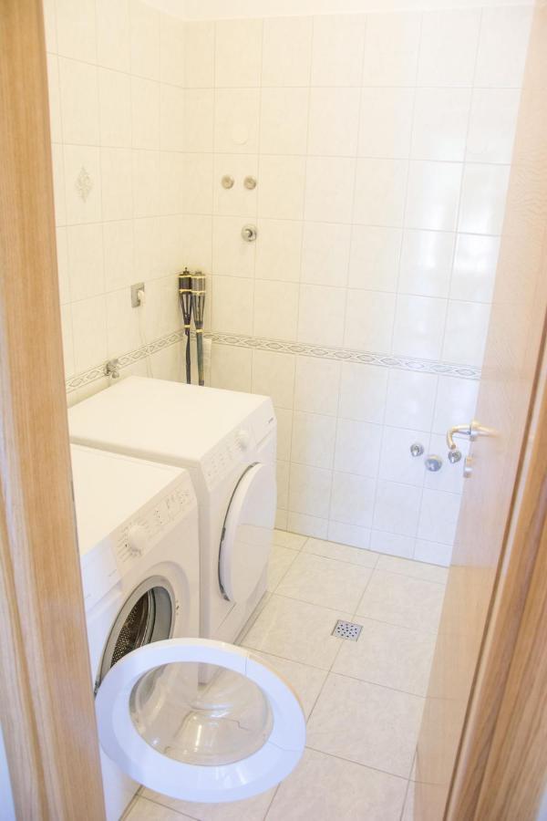 Apartments Citrine On The Beach بيوغْغاد نا موغو المظهر الخارجي الصورة
