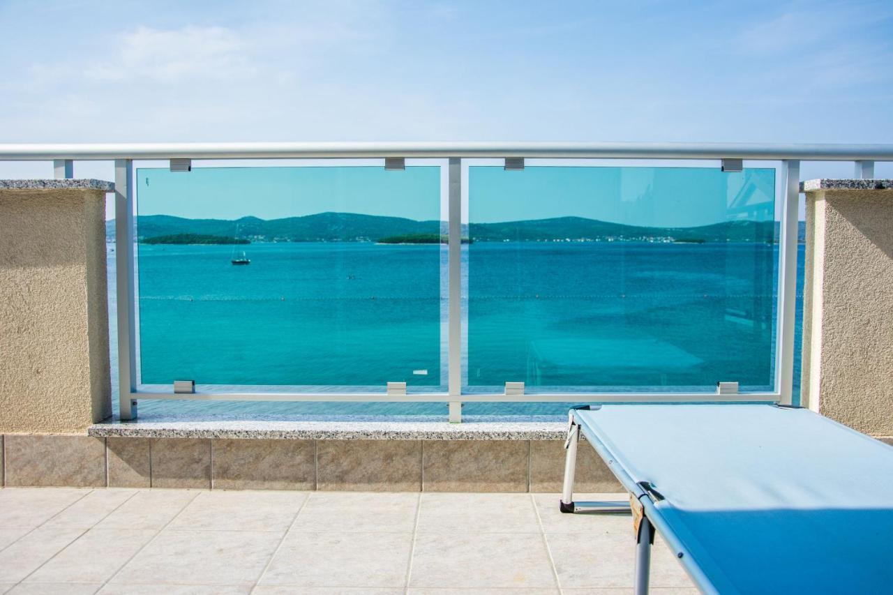 Apartments Citrine On The Beach بيوغْغاد نا موغو المظهر الخارجي الصورة