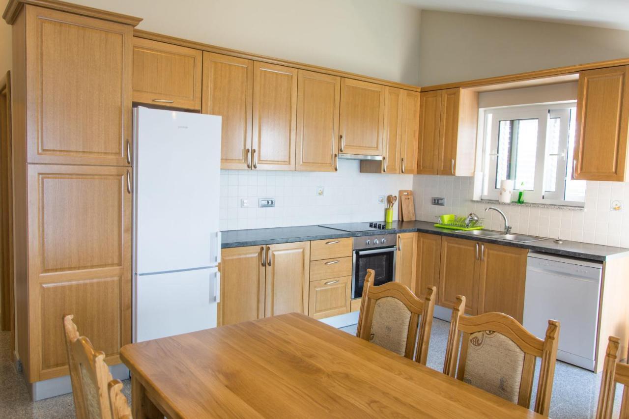 Apartments Citrine On The Beach بيوغْغاد نا موغو المظهر الخارجي الصورة