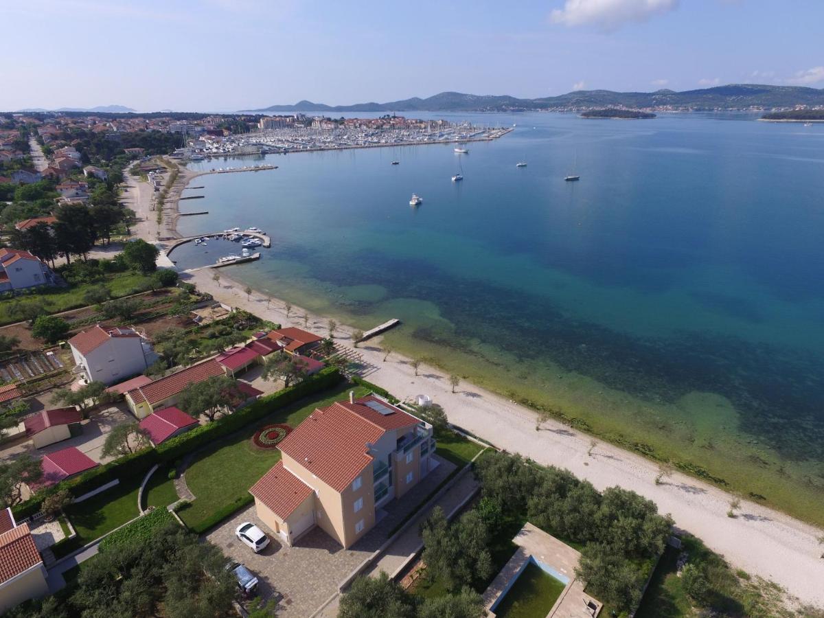 Apartments Citrine On The Beach بيوغْغاد نا موغو المظهر الخارجي الصورة
